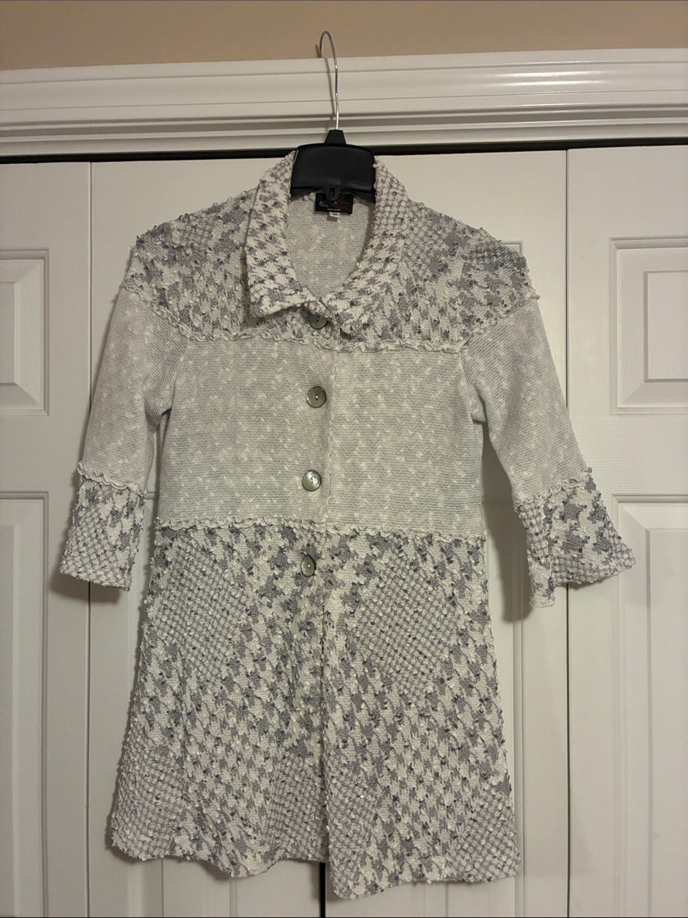 Andria Lieu Boho Button Front Cardigan Sweater Metallic Flare Sleeves Sz Medium